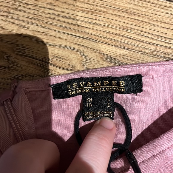 Pink mini skirt - Picture 4 of 4